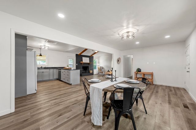 706 W Denison Drive, Robinson, TX 76706