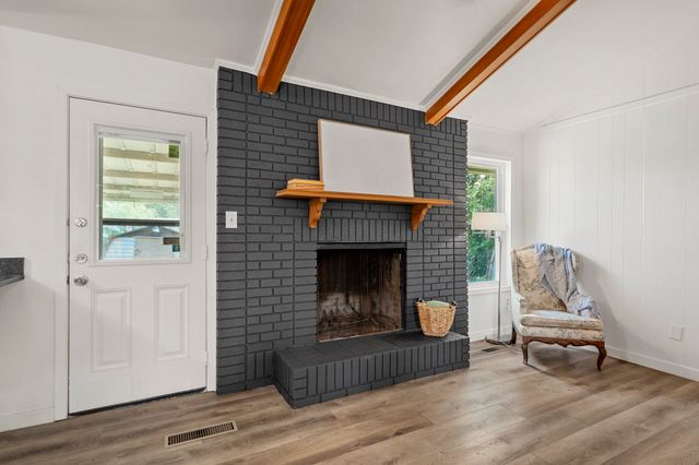 706 W Denison Drive, Robinson, TX 76706