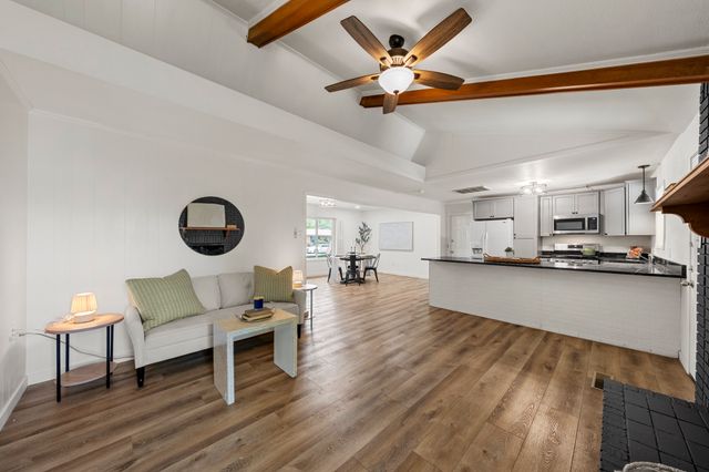 706 W Denison Drive, Robinson, TX 76706