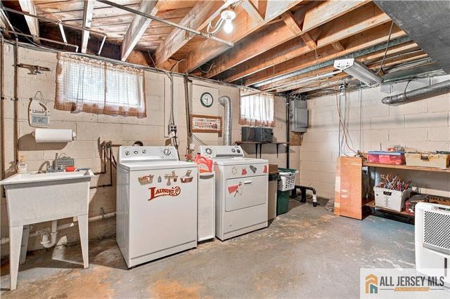 110 Stony Road, Edison, NJ 08817
