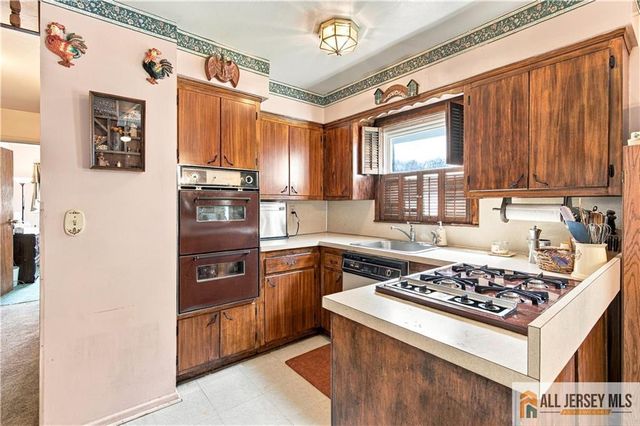110 Stony Road, Edison, NJ 08817