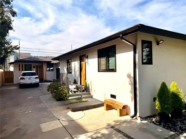 3007 S Hobart, Los Angeles, CA 90018