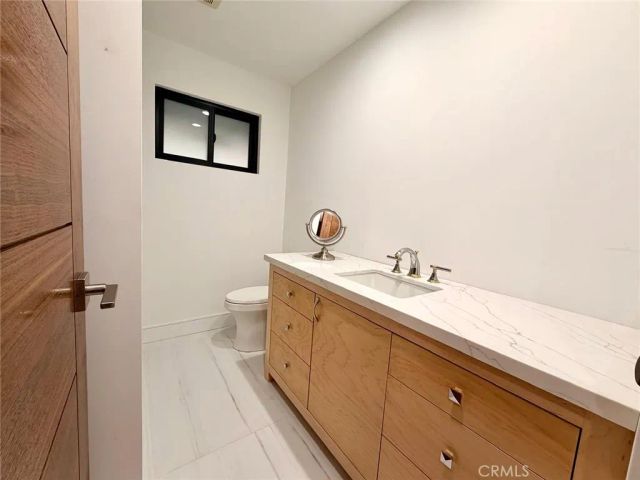 3007 S Hobart, Los Angeles, CA 90018