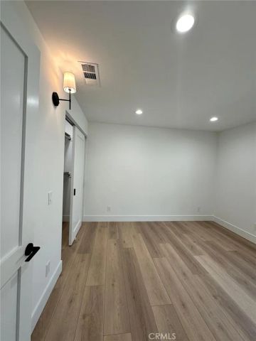 3007 S Hobart, Los Angeles, CA 90018