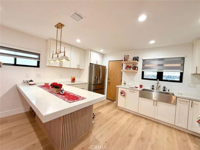 3007 S Hobart, Los Angeles, CA 90018