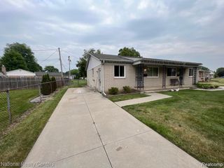 30824 Greater Mack Avenue, St. Clair Shores, MI 48080
