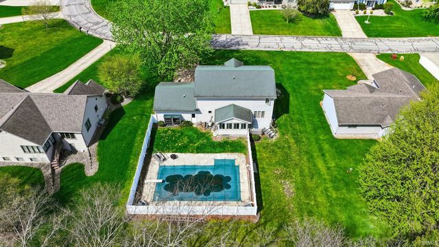 820 Lydia Drive, Warsaw, IN 46582