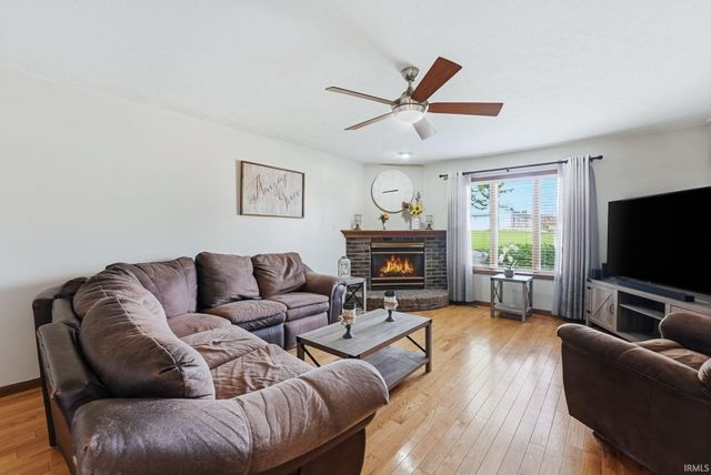 820 Lydia Drive, Warsaw, IN 46582