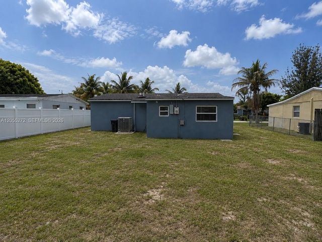 5295 Helene, West Palm Beach, FL 33407
