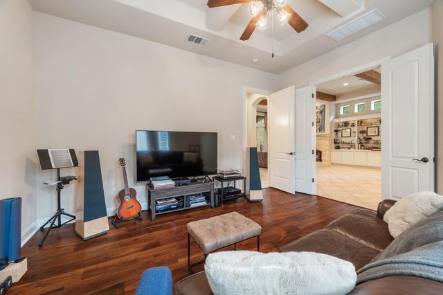 2813 University Club DR, Austin, TX 78732