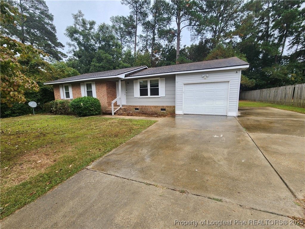 6493 TARRYTOWN Drive, Fayetteville, NC 28314