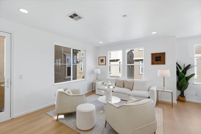 917 Vida Larga Loop, Milpitas, CA 95035