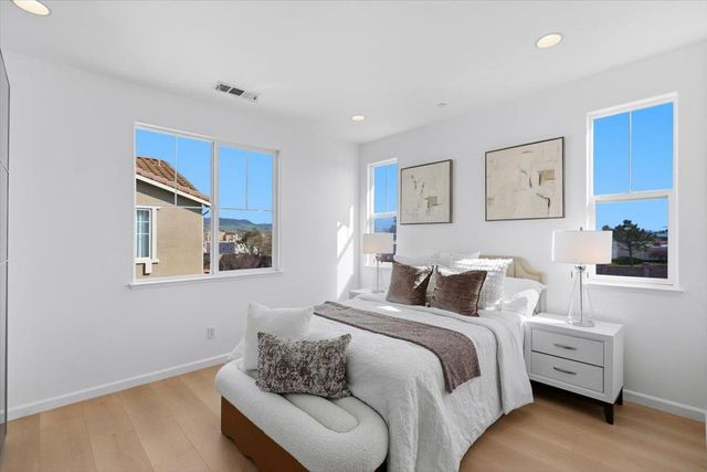 917 Vida Larga Loop, Milpitas, CA 95035