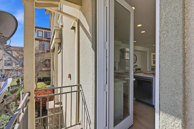 917 Vida Larga Loop, Milpitas, CA 95035