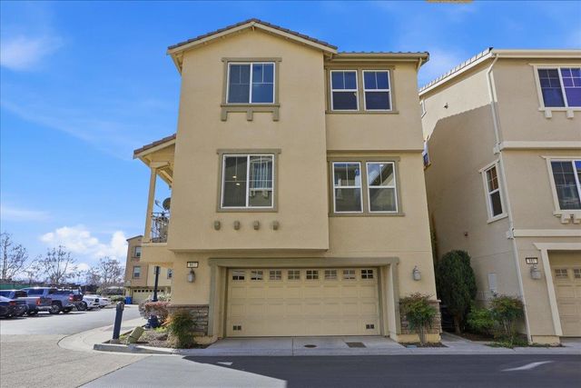 917 Vida Larga Loop, Milpitas, CA 95035