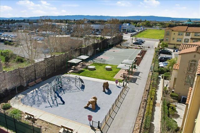 917 Vida Larga Loop, Milpitas, CA 95035