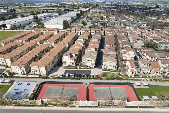 917 Vida Larga Loop, Milpitas, CA 95035