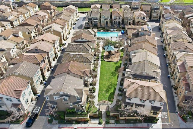 917 Vida Larga Loop, Milpitas, CA 95035