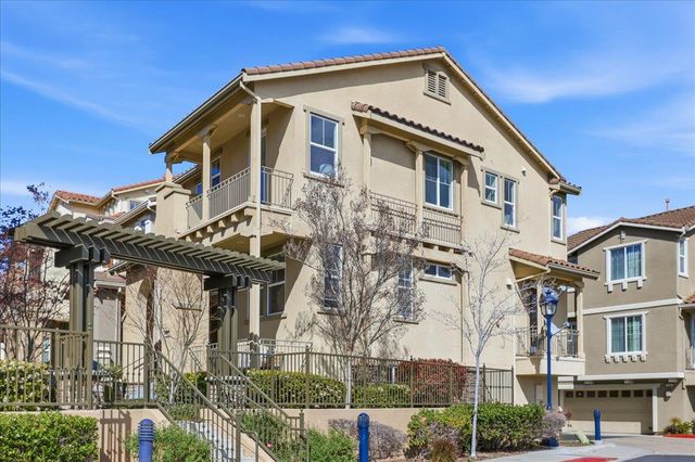 917 Vida Larga Loop, Milpitas, CA 95035