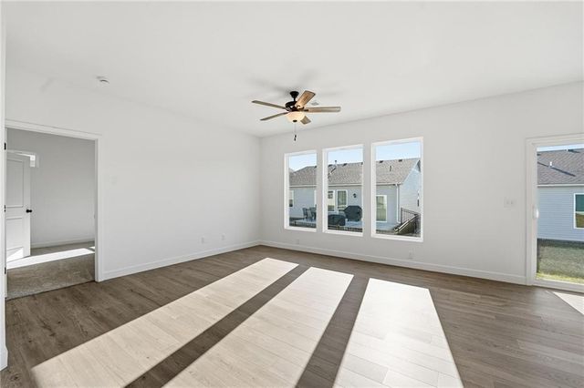 12427 S Aspen Lane, Lee's Summit, MO 64086