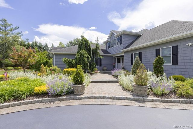 15 The Chase, Saint James, NY 11780