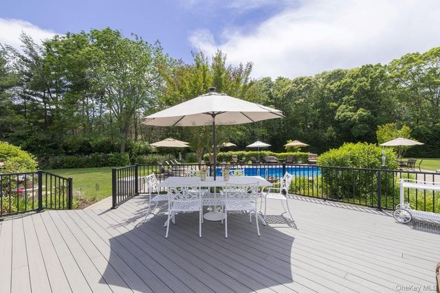 15 The Chase, Saint James, NY 11780