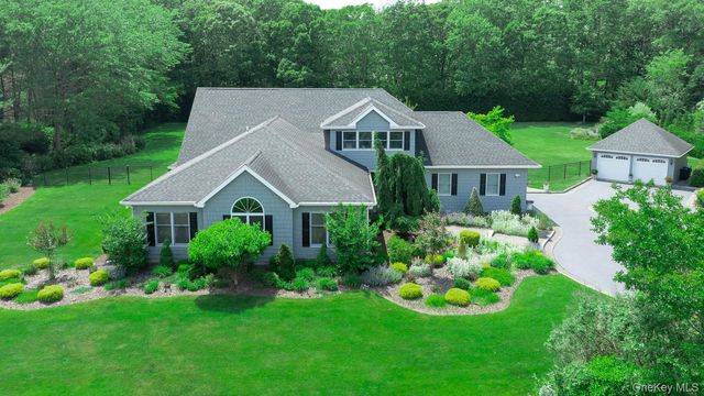 15 The Chase, Saint James, NY 11780