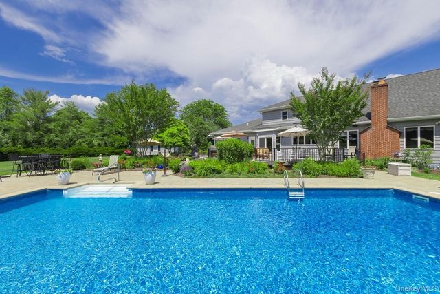 15 The Chase, Saint James, NY 11780