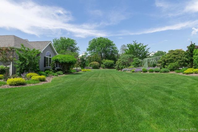 15 The Chase, Saint James, NY 11780