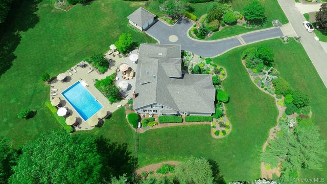 15 The Chase, Saint James, NY 11780