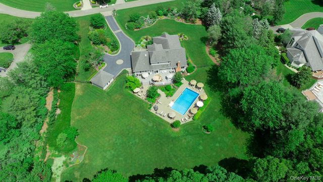 15 The Chase, Saint James, NY 11780