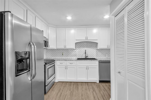 3876 Laura Leigh Drive, Friendswood, TX 77546