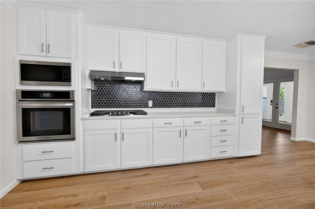3928 Green Valley Drive, Bryan, TX 77802