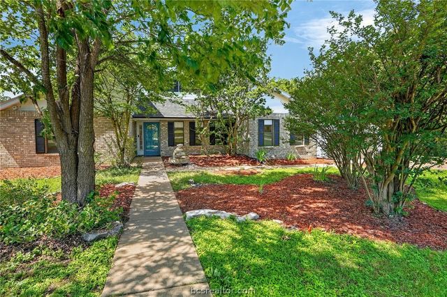 3928 Green Valley Drive, Bryan, TX 77802