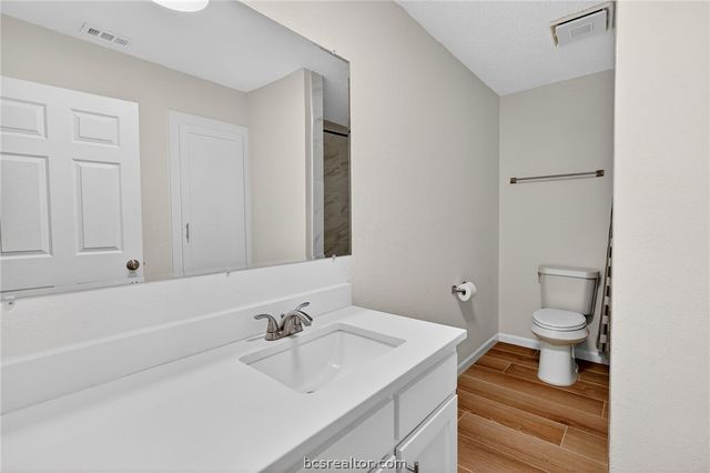 3928 Green Valley Drive, Bryan, TX 77802