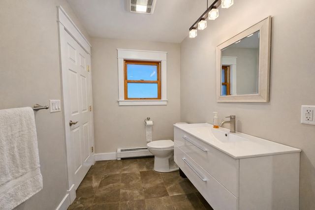 1254 Bluff Road, Newport City, VT 05855