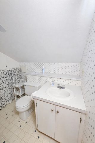 1254 Bluff Road, Newport City, VT 05855