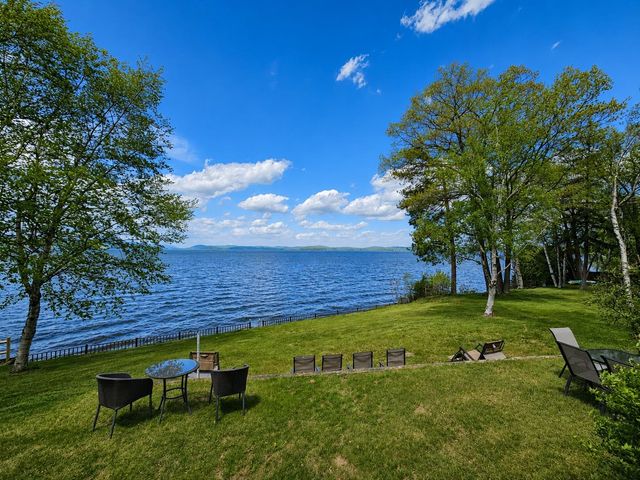 1254 Bluff Road, Newport City, VT 05855