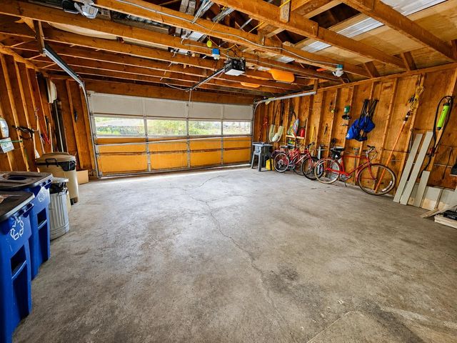 1254 Bluff Road, Newport City, VT 05855