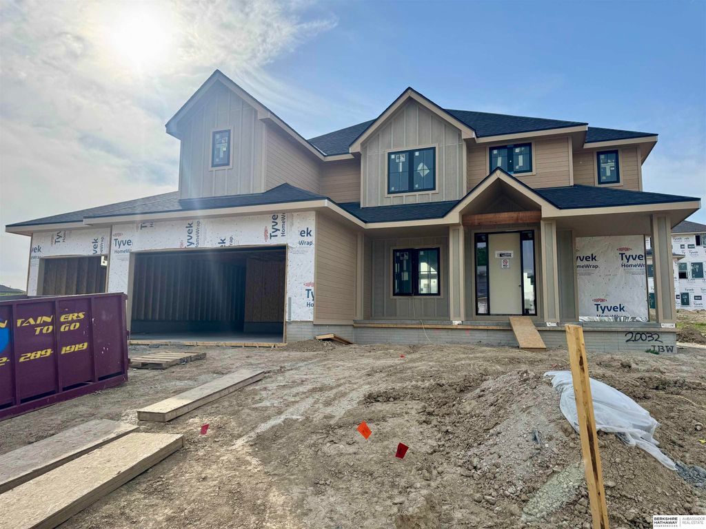 20032 V Street, Omaha, NE 68135