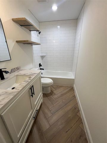 114 Capetown Circle, Montgomery, TX 77356