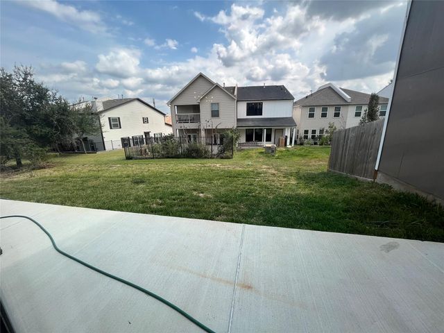 114 Capetown Circle, Montgomery, TX 77356