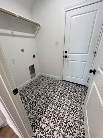 114 Capetown Circle, Montgomery, TX 77356