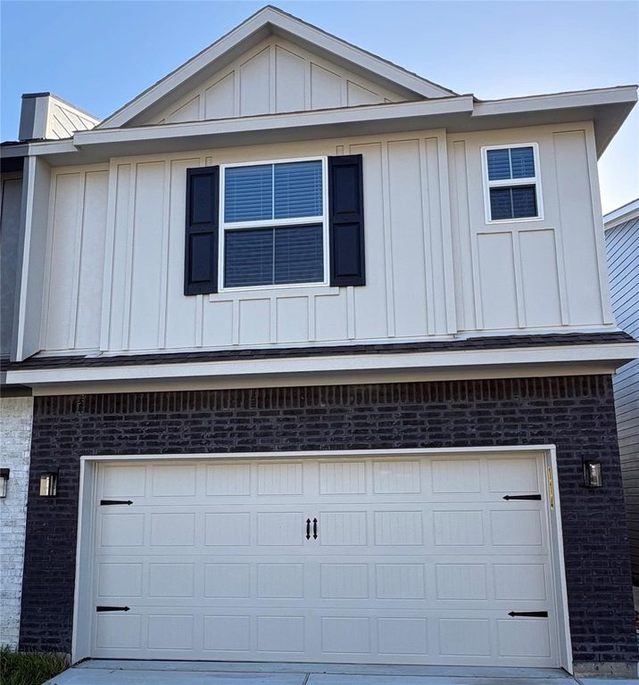 114 Capetown Circle, Montgomery, TX 77356