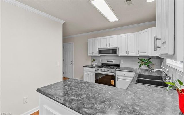 593 Blythewood Court, Greensboro, NC 27455