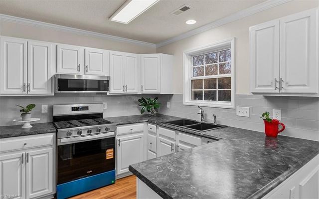 593 Blythewood Court, Greensboro, NC 27455