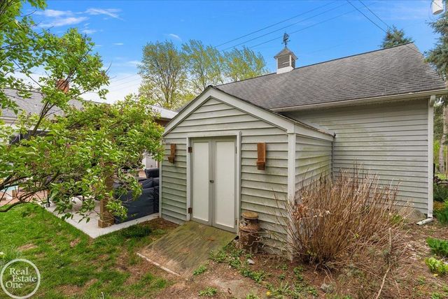 990 S Baldwin Road, Orion Twp, MI 48348