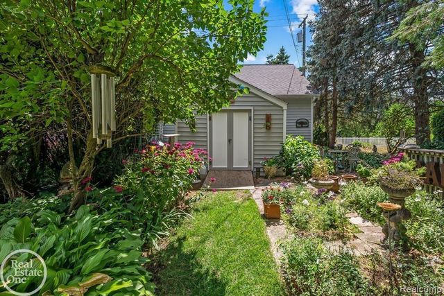 990 S Baldwin Road, Orion Twp, MI 48348