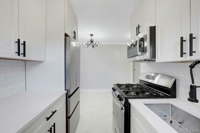 64 Kensington Road 1B, Bronxville, NY 10708