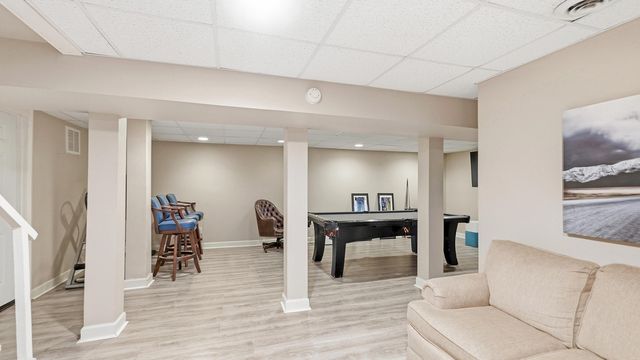 6808 Fleetwood Dr, Nashville, TN 37205